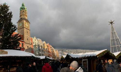 Innsbruck in inverno sembra una città costruita dentro una palla di neve