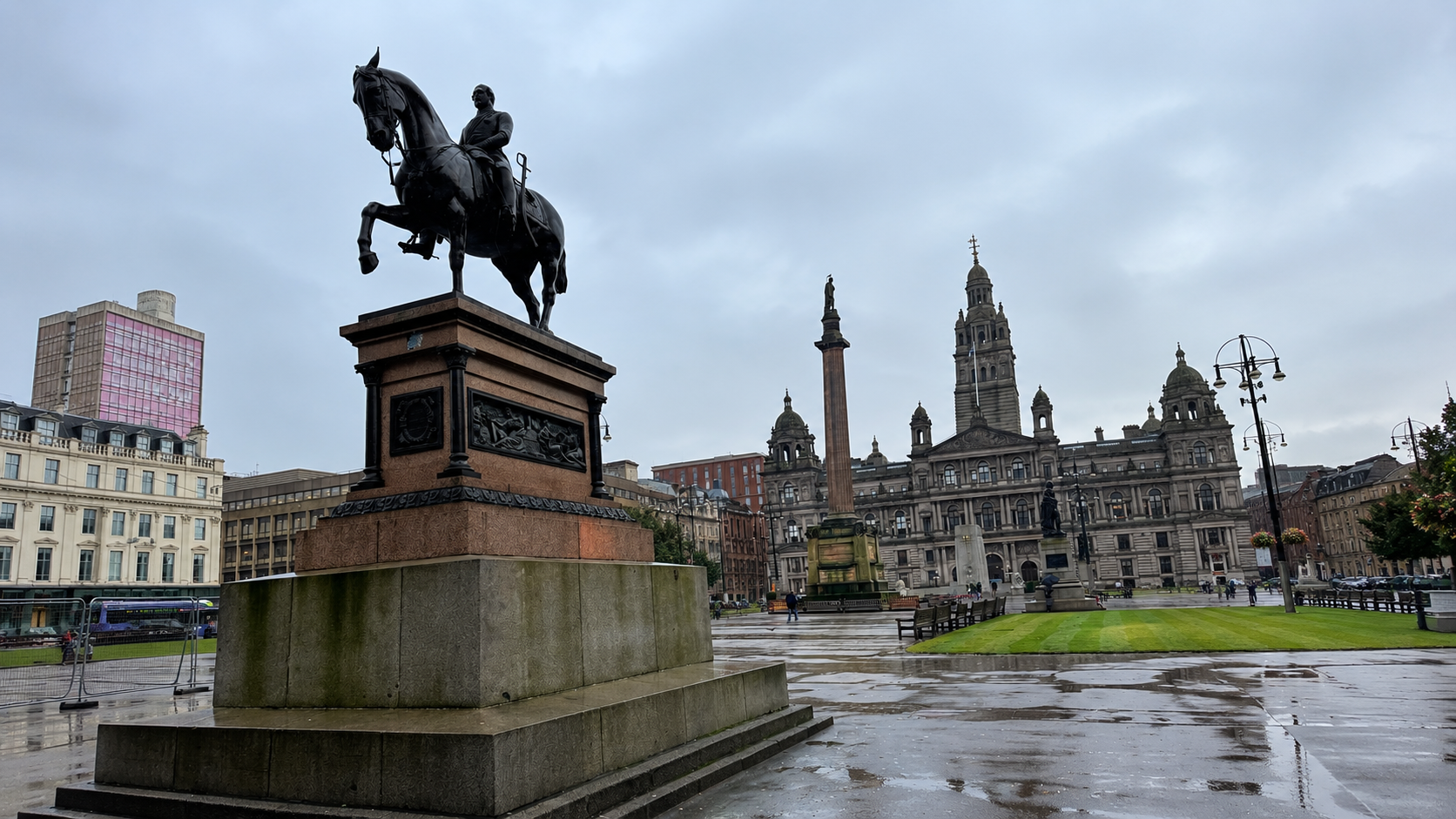 Glasgow dopo Edimburgo è un atterraggio brusco